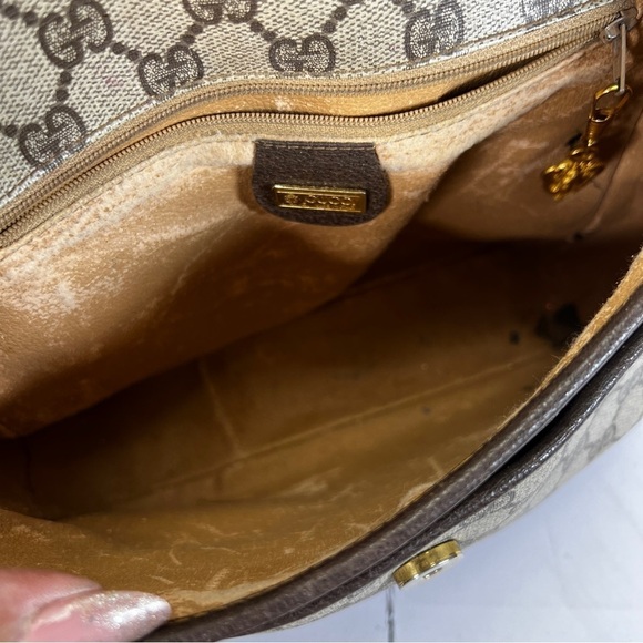 Authentic Vintage Jumbo Monogram Gucci Crossbody Bag - Picture 4 of 13